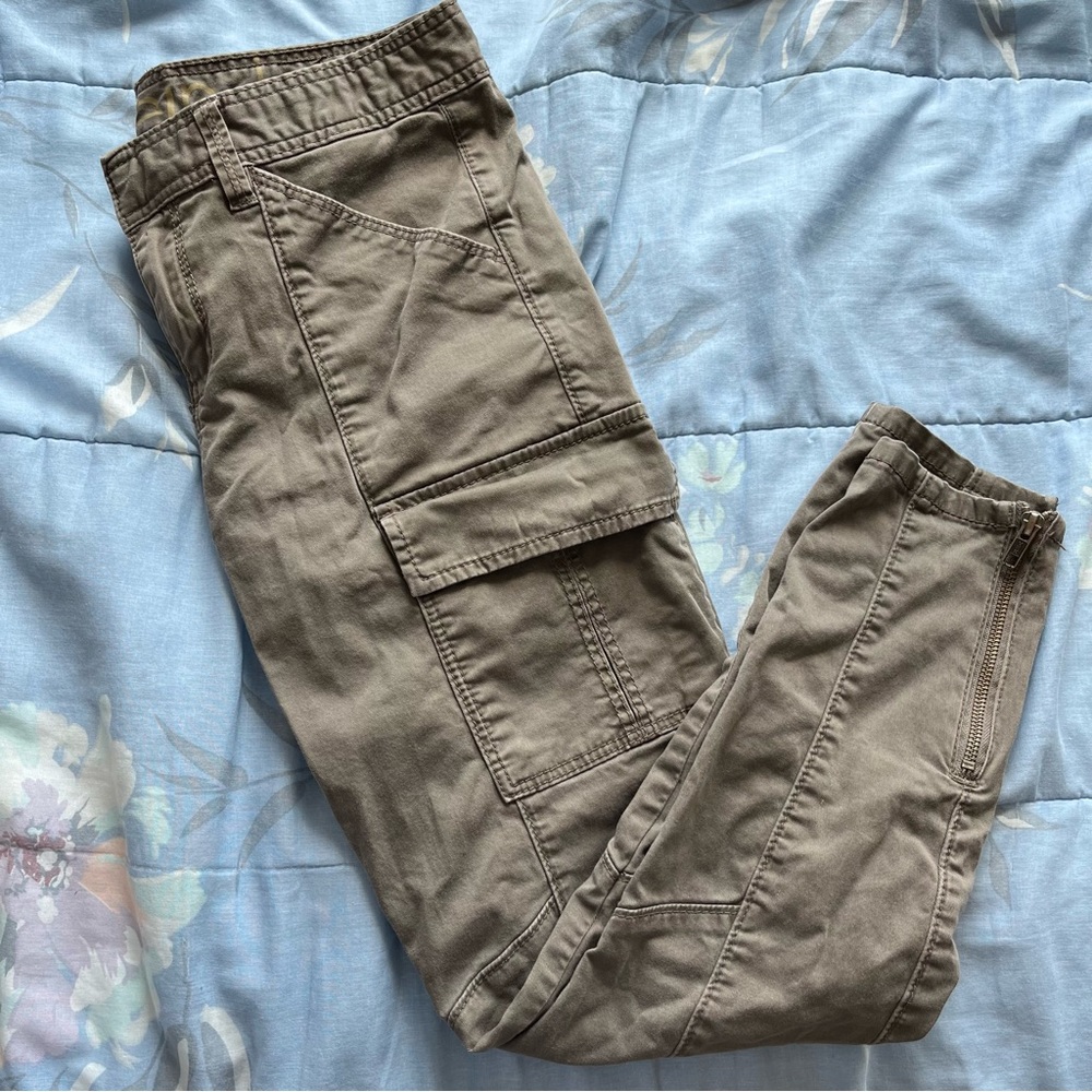 low rise 2000s calvin klein skinny cargo pants